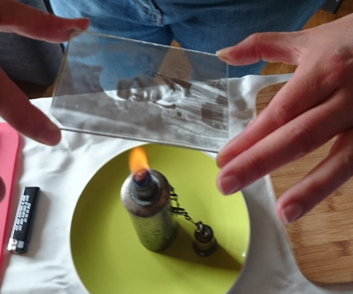 Heating an alcohol drenched plate over an open flame can be a bit tricky. But keeping a watchful eye on the flame and your plate will ensure all goes well.