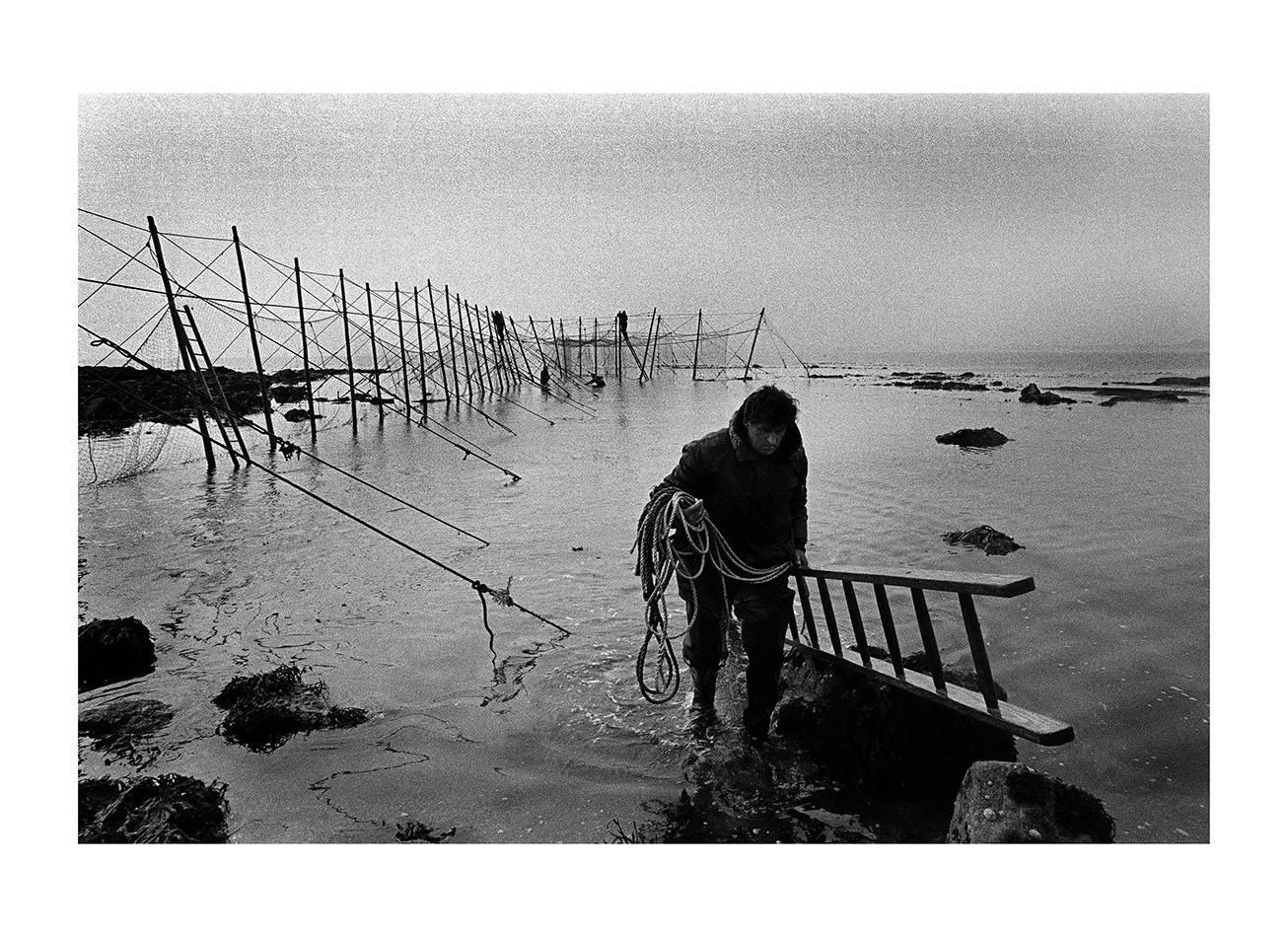 Finishing the Fly Net, Boddin, by Colin McPherson, 2000. ©Colin McPherson. ID: CtT-7